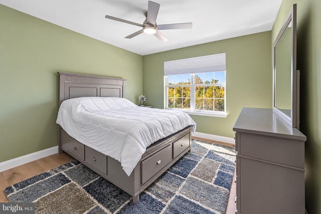 332 W CROSSING DR, Mount Royal, NJ 08061