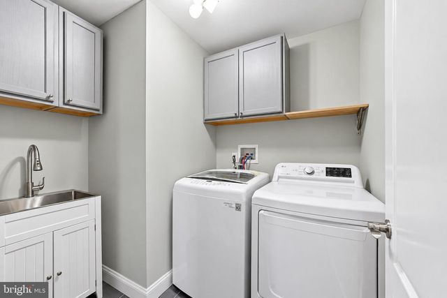 332 W CROSSING DR, Mount Royal, NJ 08061