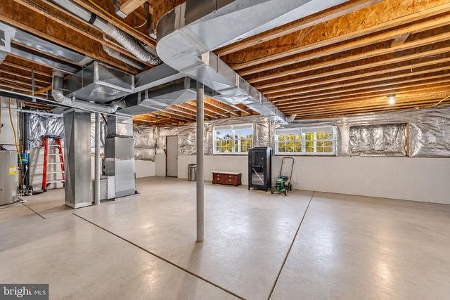 332 W CROSSING DR, Mount Royal, NJ 08061