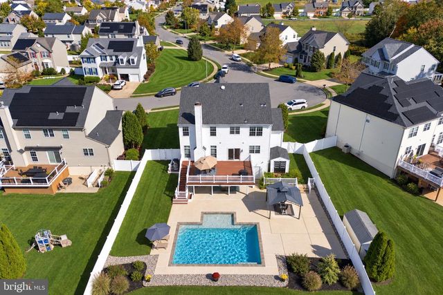332 W CROSSING DR, Mount Royal, NJ 08061