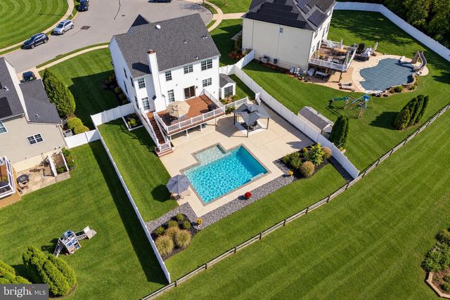 332 W CROSSING DR, Mount Royal, NJ 08061