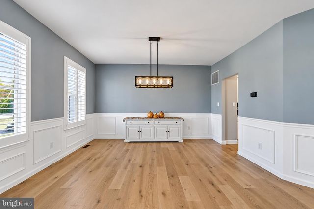 332 W CROSSING DR, Mount Royal, NJ 08061