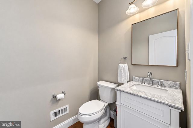 332 W CROSSING DR, Mount Royal, NJ 08061