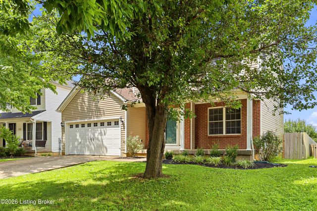 5121 Arbor Oak Ct, Louisville, KY 40229