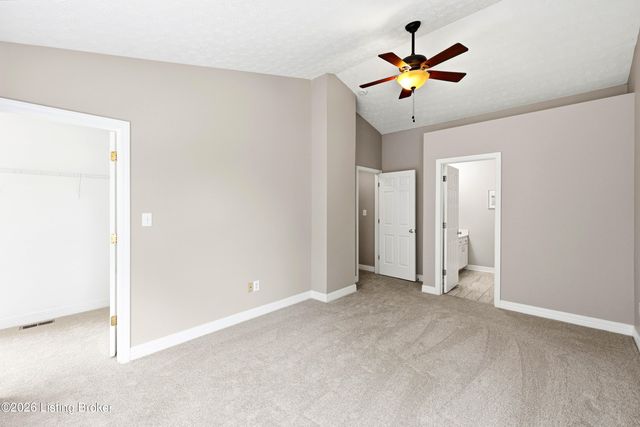 5121 Arbor Oak Ct, Louisville, KY 40229