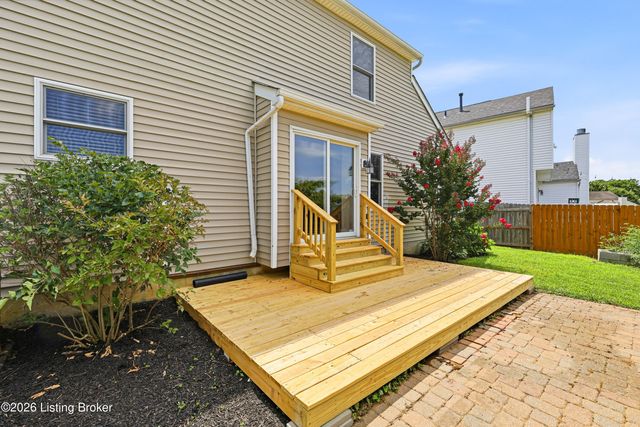 5121 Arbor Oak Ct, Louisville, KY 40229