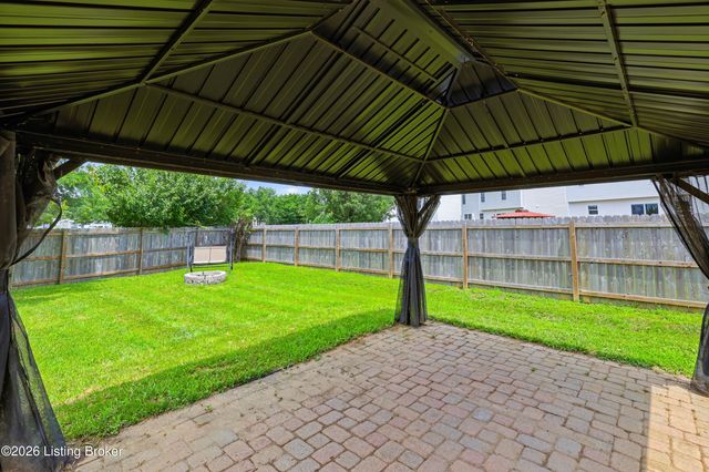 5121 Arbor Oak Ct, Louisville, KY 40229