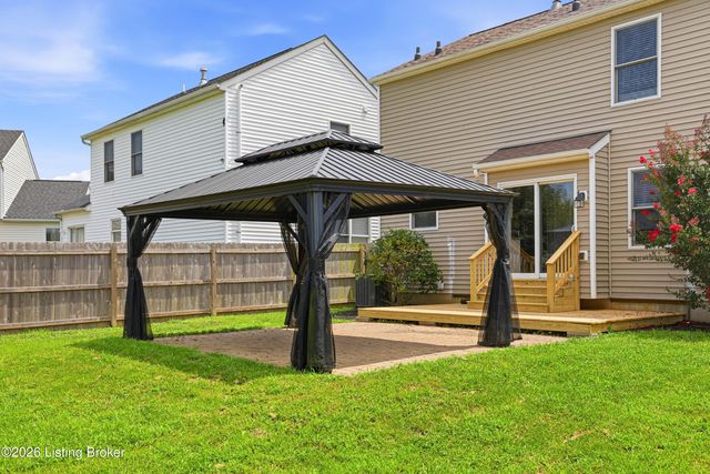 5121 Arbor Oak Ct, Louisville, KY 40229