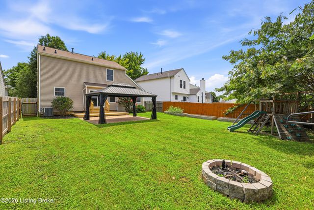 5121 Arbor Oak Ct, Louisville, KY 40229