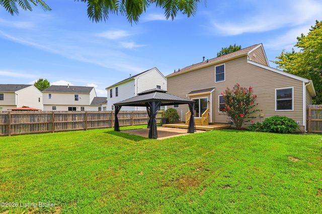 5121 Arbor Oak Ct, Louisville, KY 40229
