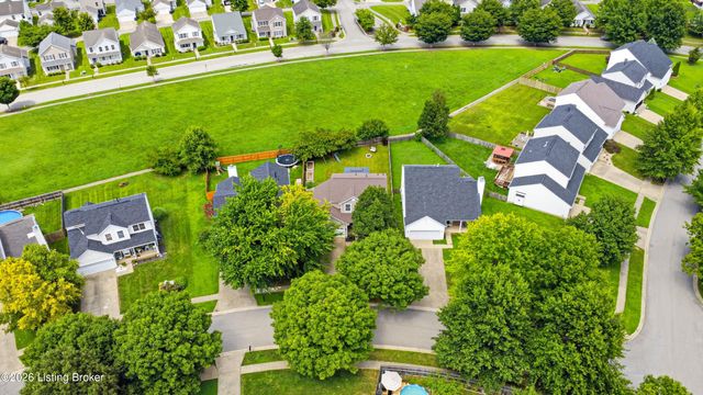 5121 Arbor Oak Ct, Louisville, KY 40229