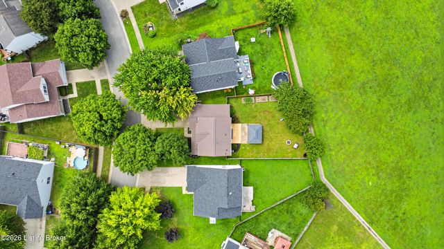 5121 Arbor Oak Ct, Louisville, KY 40229