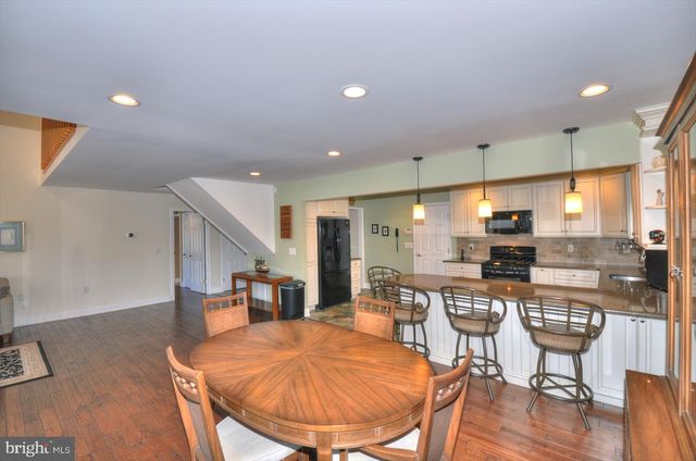 19 CENTERBOARD DR, Bayville, NJ 08721