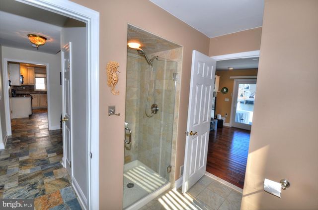 19 CENTERBOARD DR, Bayville, NJ 08721