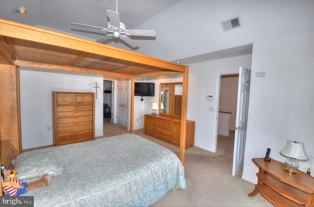 19 CENTERBOARD DR, Bayville, NJ 08721