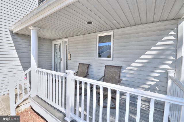 19 CENTERBOARD DR, Bayville, NJ 08721