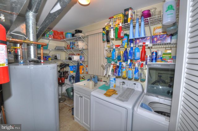 19 CENTERBOARD DR, Bayville, NJ 08721