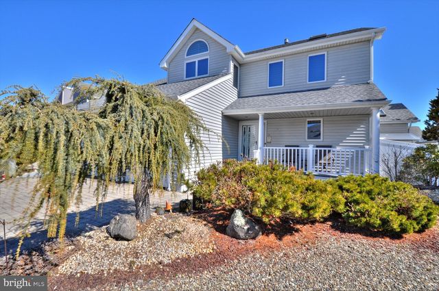 19 CENTERBOARD DR, Bayville, NJ 08721