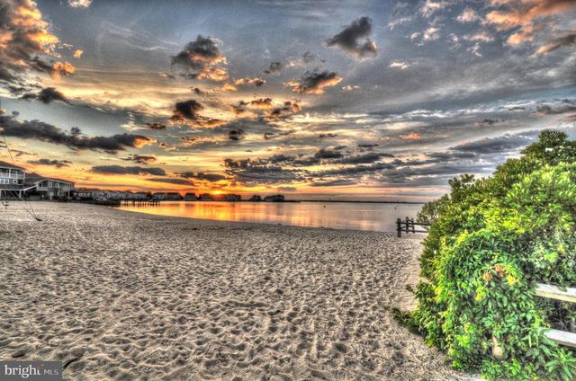 19 CENTERBOARD DR, Bayville, NJ 08721