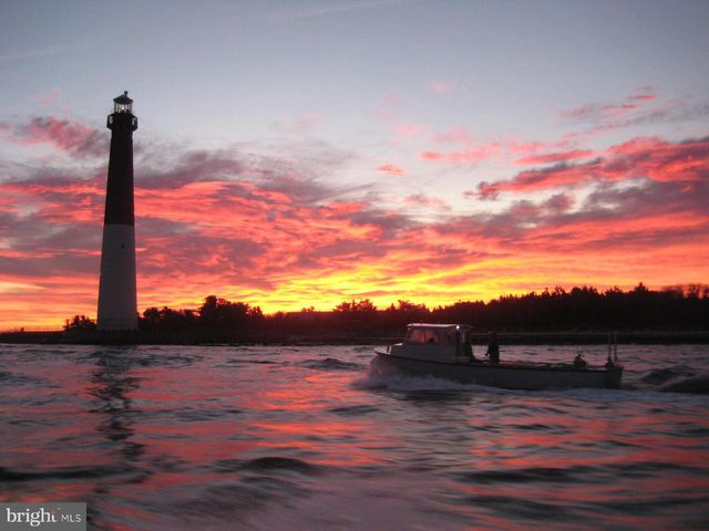 19 CENTERBOARD DR, Bayville, NJ 08721