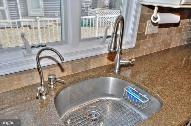 19 CENTERBOARD DR, Bayville, NJ 08721