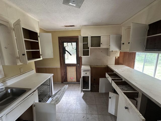 11185 Old Pee Dee Rd., Hemingway, SC 29554