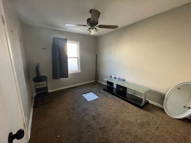 11524 S Nagle Avenue, Worth, IL 60482