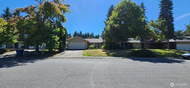 16811 NE 32nd Street, Bellevue, WA 98008