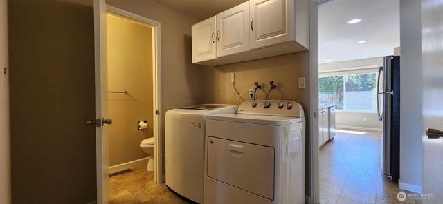 16811 NE 32nd Street, Bellevue, WA 98008