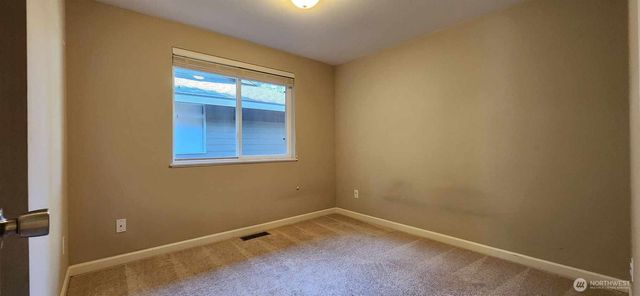 16811 NE 32nd Street, Bellevue, WA 98008