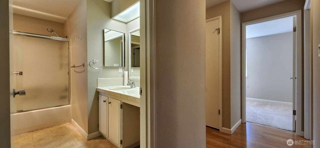 16811 NE 32nd Street, Bellevue, WA 98008