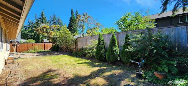16811 NE 32nd Street, Bellevue, WA 98008
