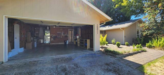 16811 NE 32nd Street, Bellevue, WA 98008