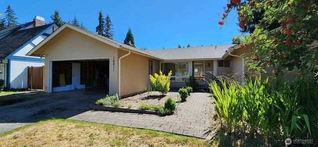 16811 NE 32nd Street, Bellevue, WA 98008