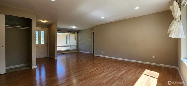 16811 NE 32nd Street, Bellevue, WA 98008