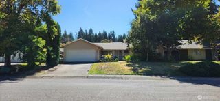 16811 NE 32nd Street, Bellevue, WA 98008