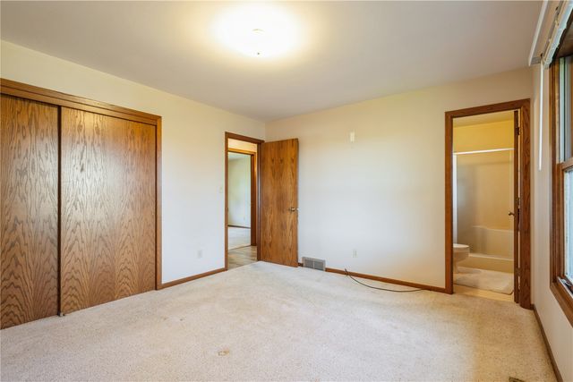 2540 Grand Avenue, Marion, IA 52302