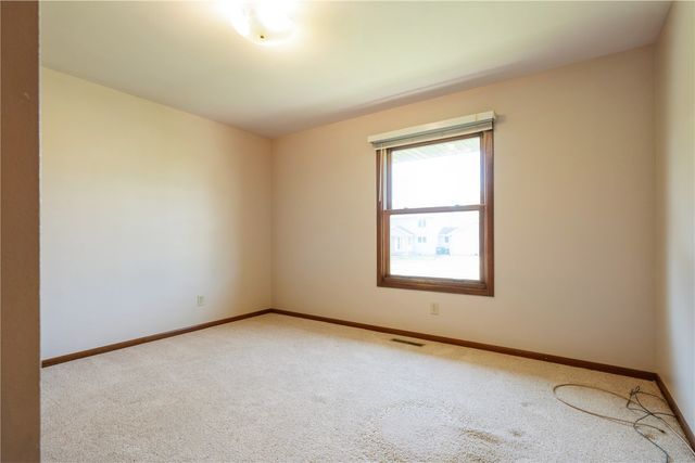 2540 Grand Avenue, Marion, IA 52302