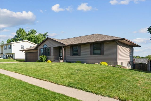 2540 Grand Avenue, Marion, IA 52302