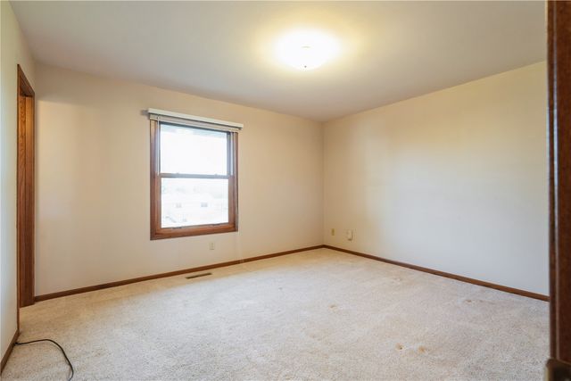 2540 Grand Avenue, Marion, IA 52302