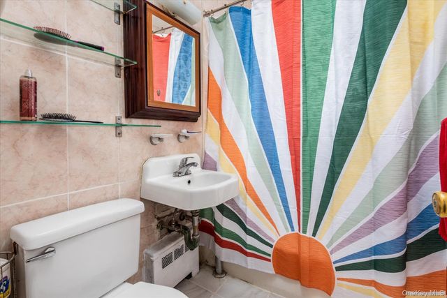 52-24 65 Place 3K, Maspeth, NY 11378