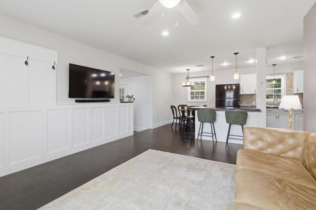 350 Hoff Avenue, Charleston, SC 29407