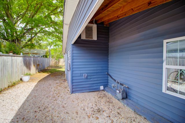 350 Hoff Avenue, Charleston, SC 29407