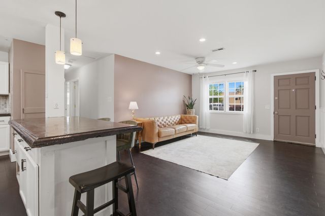 350 Hoff Avenue, Charleston, SC 29407