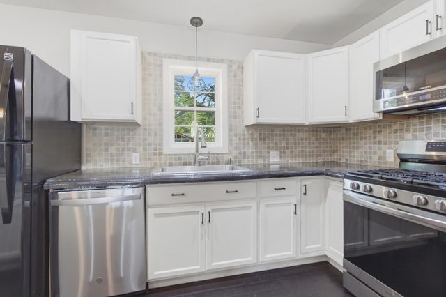 350 Hoff Avenue, Charleston, SC 29407