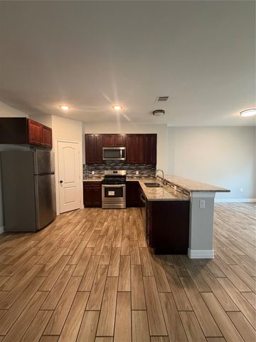 8111 Sealey Street A, Houston, TX 77088