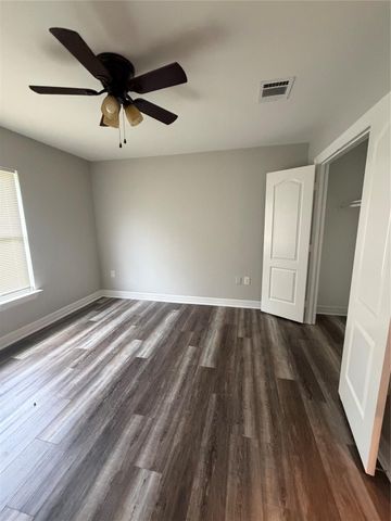 8111 Sealey Street A, Houston, TX 77088