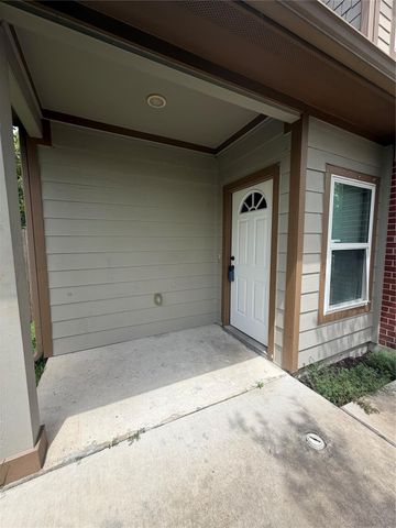 8111 Sealey Street A, Houston, TX 77088