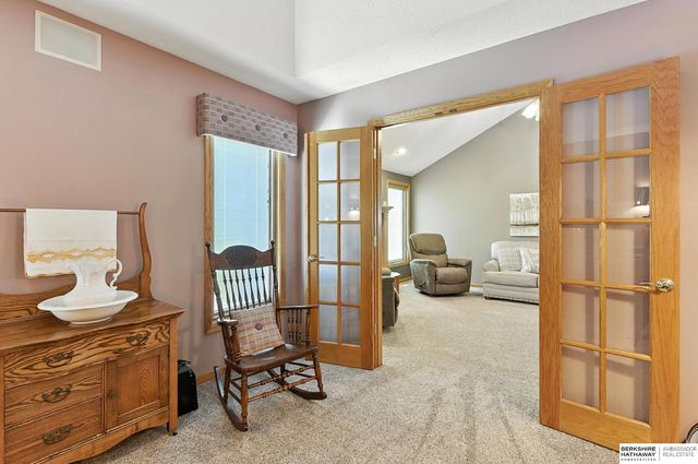 106 Sharon Drive, Crescent, IA 51526