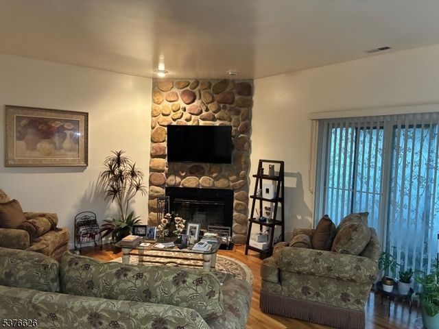 128 Allwood Rd 5, Clifton City, NJ 07014